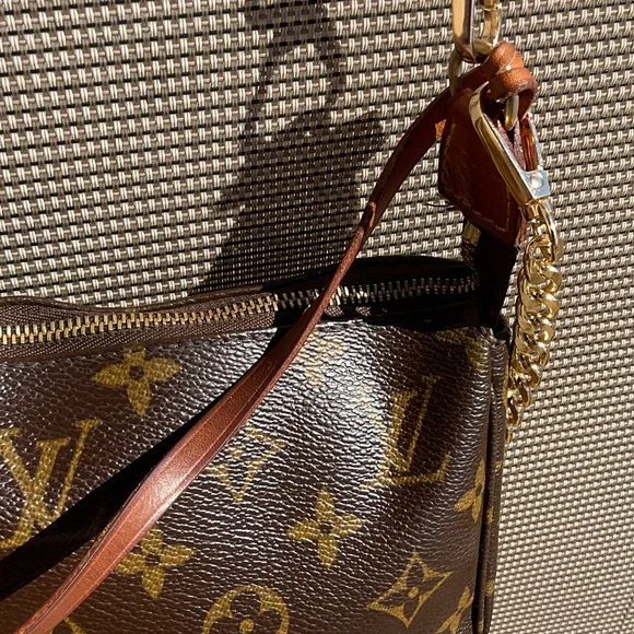 Louis Vuitton Monogram Crossbody Bag with Gold Chain - Picture 2 of 11